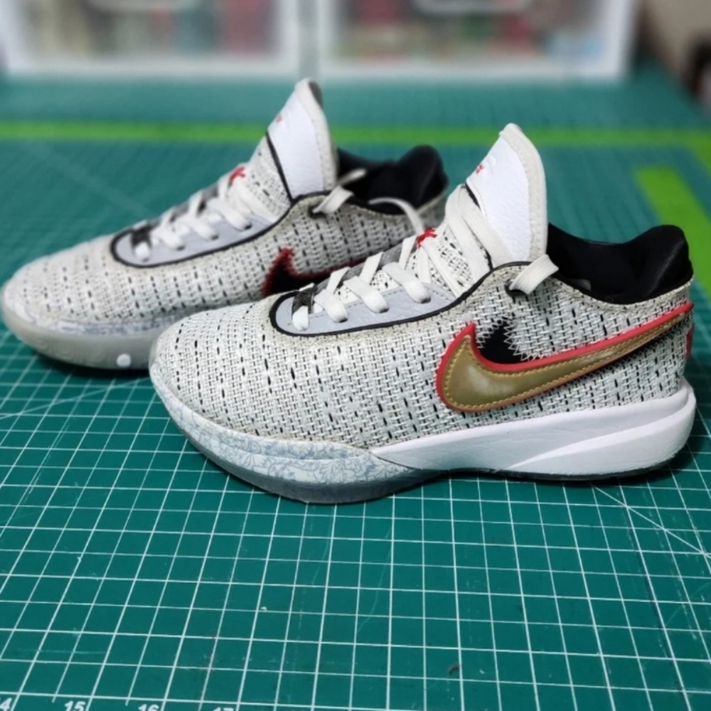 Nike Lebron XX 20 'The Debut'